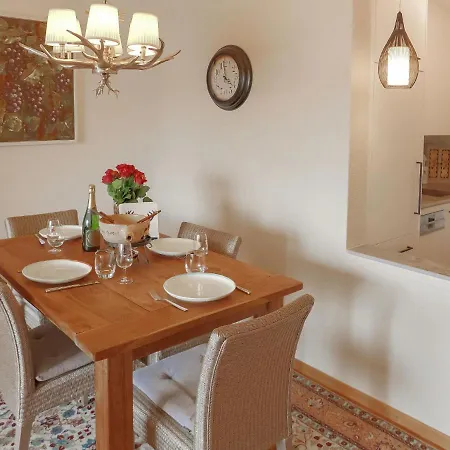 Jeanne D'arc Apt- D-33 By Interhome