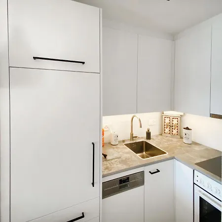 Jeanne D'arc Apt- D-33 By Interhome *