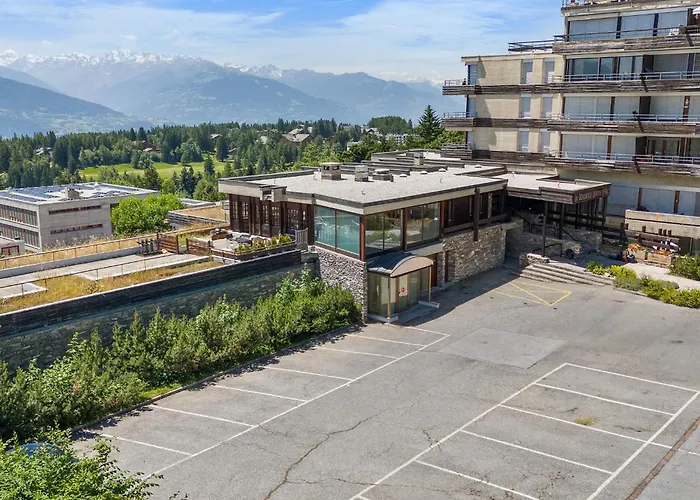 Jeanne D'arc Apt- D-33 By Interhome